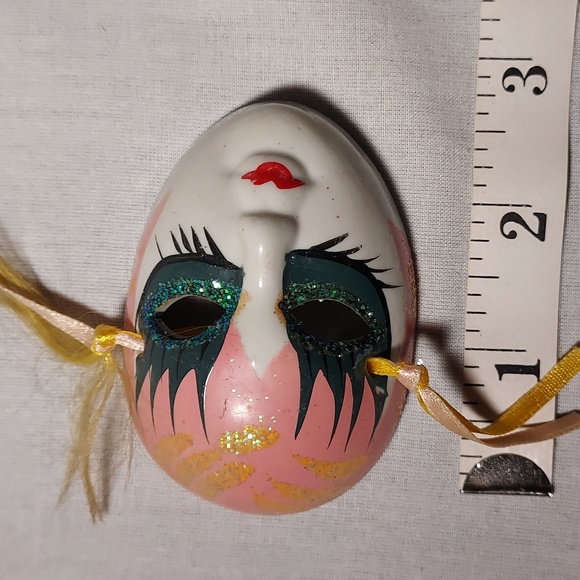 Vintage Hand Painted Carnival Face Masks Ceramic Set of 4 - Picture 4 of 9